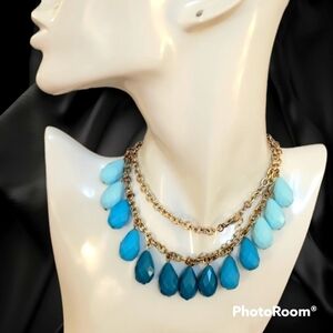 3/$30 VTG Icy Blue Briolette Ombre Teardrop Bauble Chain Necklace